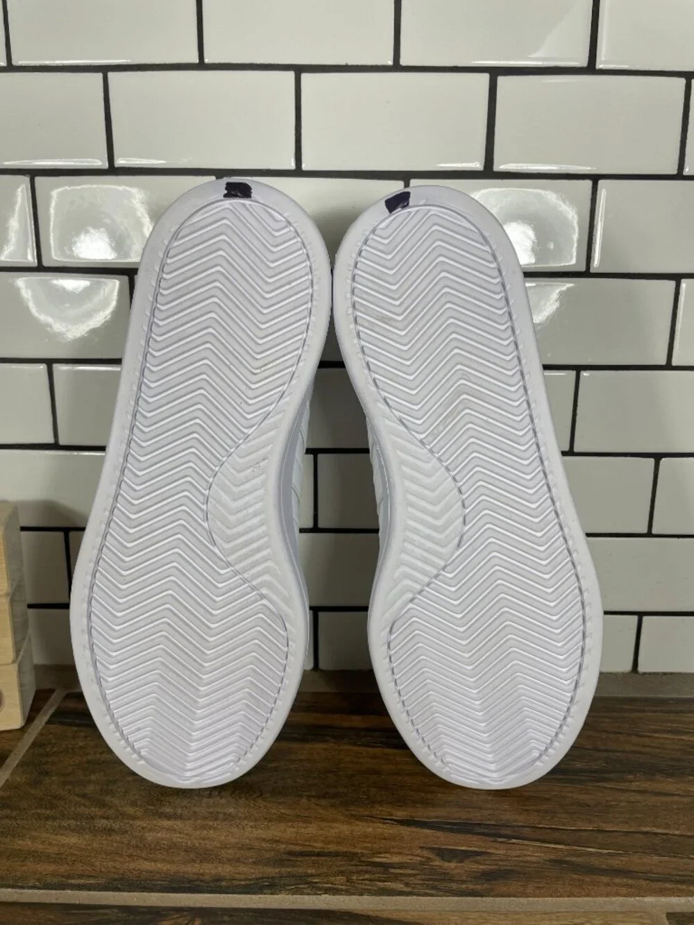 adidas Grand Court 2.0 Shoes Womens Size 9 White Faux Leather Casual Sneaker